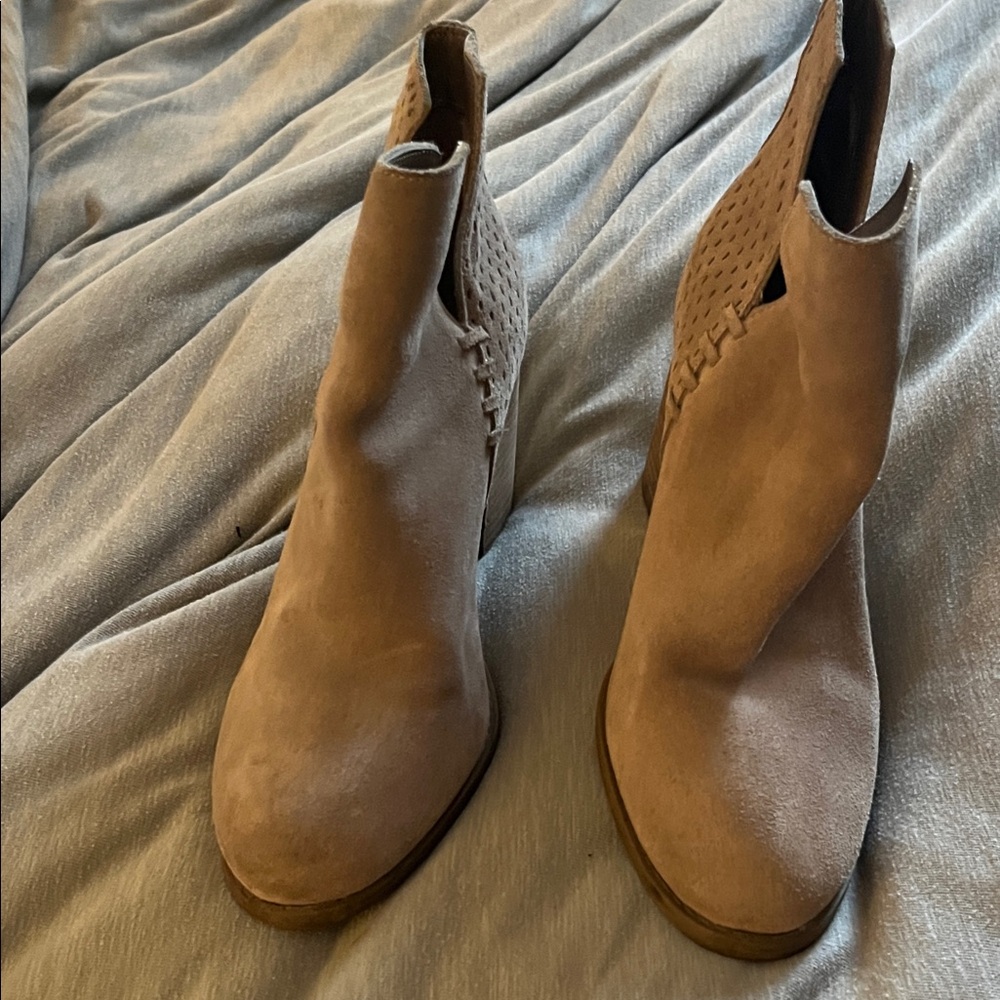 Steve Madden Suede Tan Ankle Booties